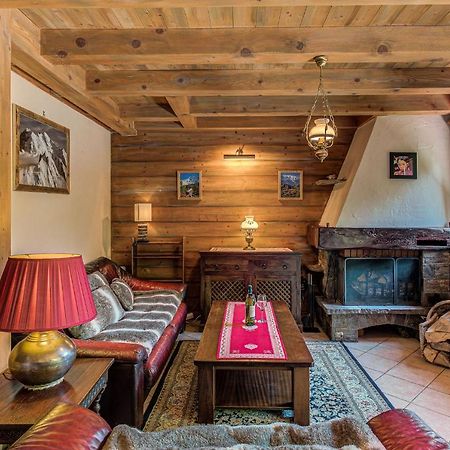 אוש Chalet Blackbushe - Traditional Chalet - Alpes Travel - Sleeps 4-6 מראה חיצוני תמונה