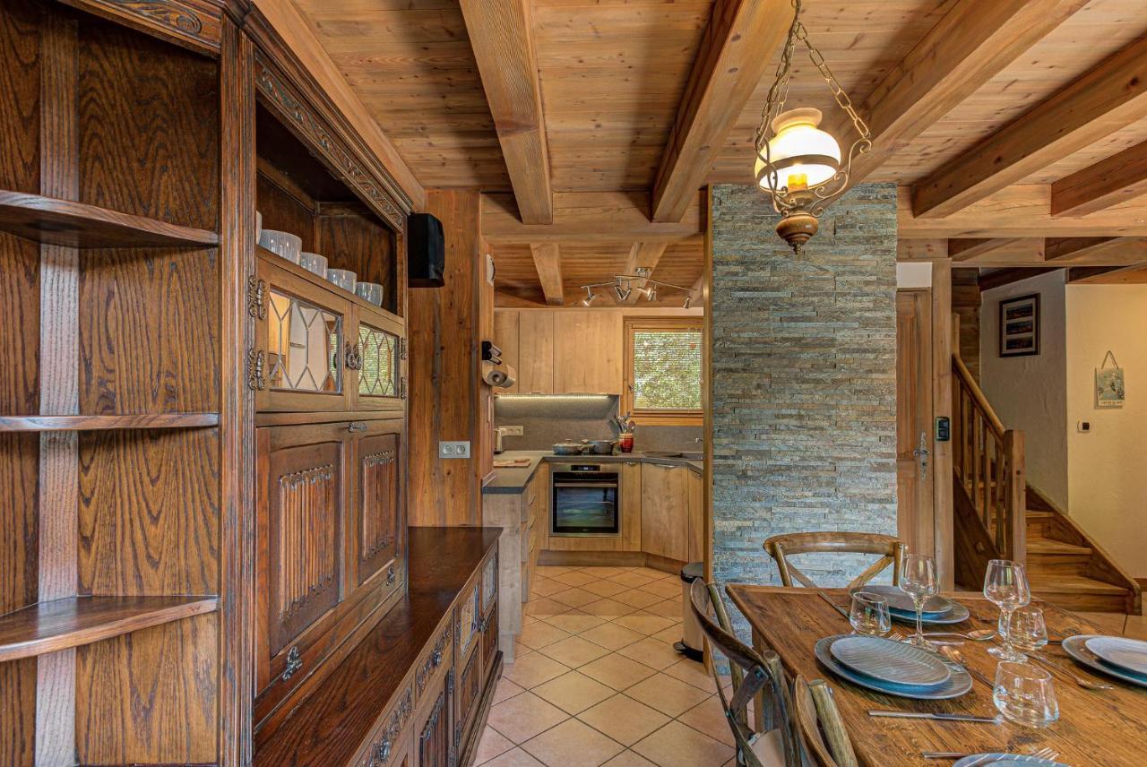אוש Chalet Blackbushe - Traditional Chalet - Alpes Travel - Sleeps 4-6 מראה חיצוני תמונה