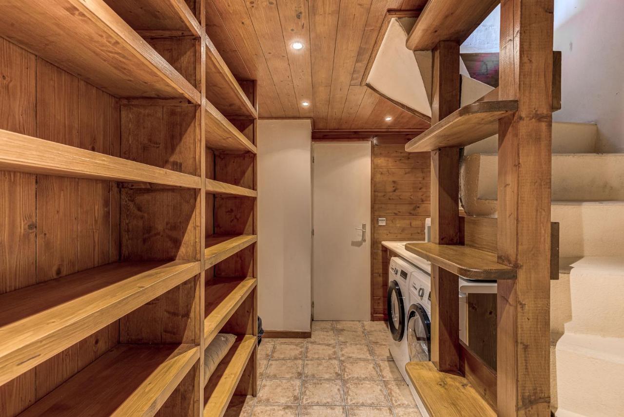 אוש Chalet Blackbushe - Traditional Chalet - Alpes Travel - Sleeps 4-6 מראה חיצוני תמונה