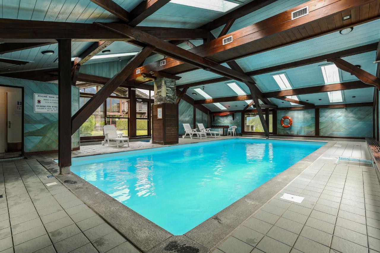 אוש Chalet Blackbushe - Traditional Chalet - Alpes Travel - Sleeps 4-6 מראה חיצוני תמונה