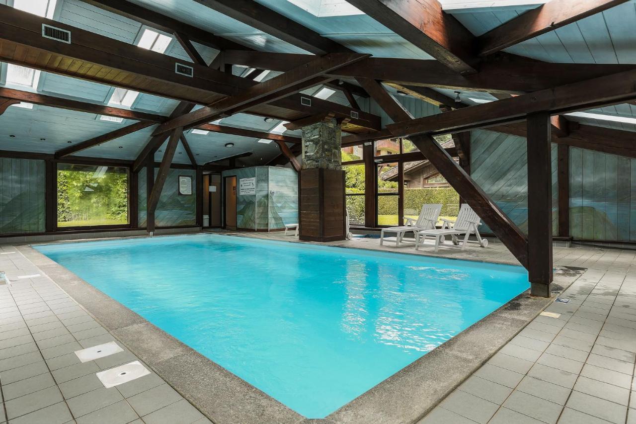 אוש Chalet Blackbushe - Traditional Chalet - Alpes Travel - Sleeps 4-6 מראה חיצוני תמונה