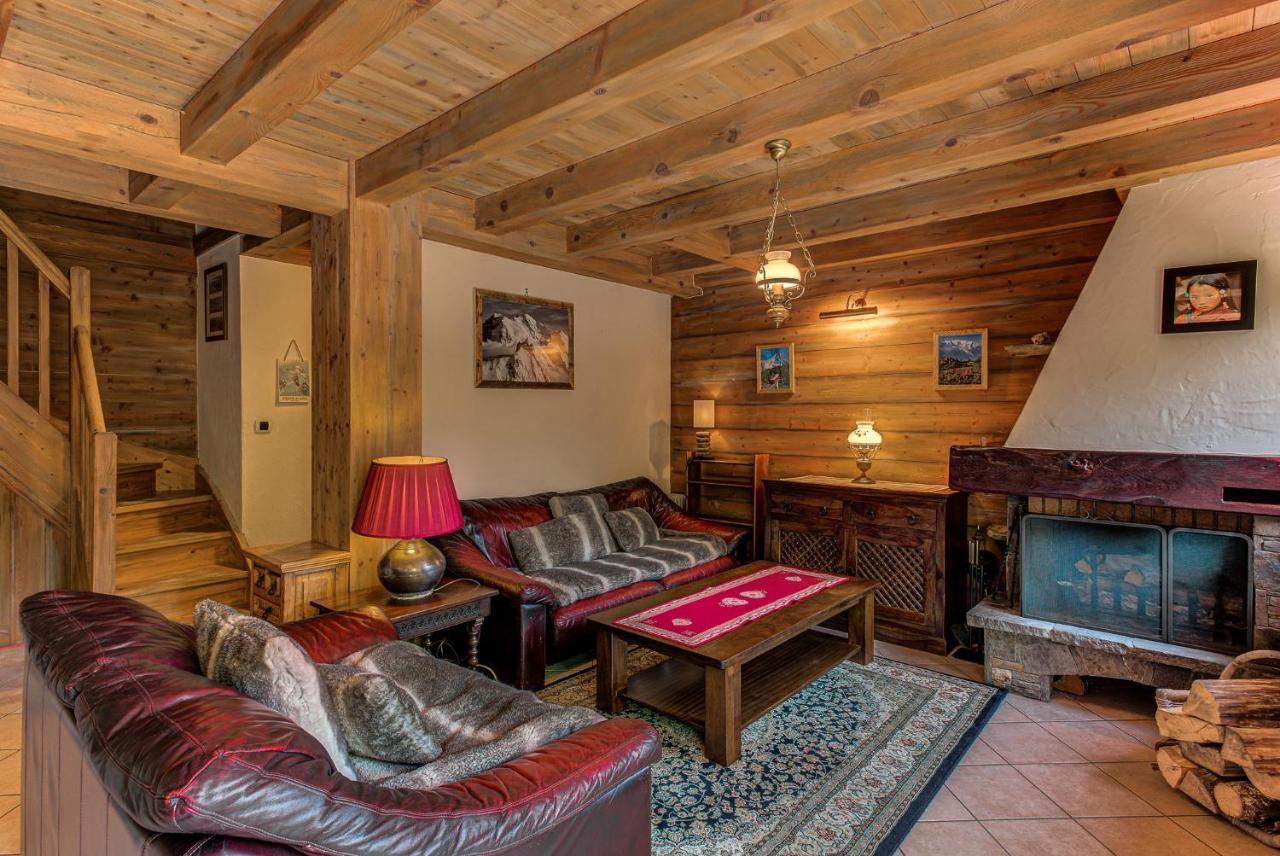 אוש Chalet Blackbushe - Traditional Chalet - Alpes Travel - Sleeps 4-6 מראה חיצוני תמונה
